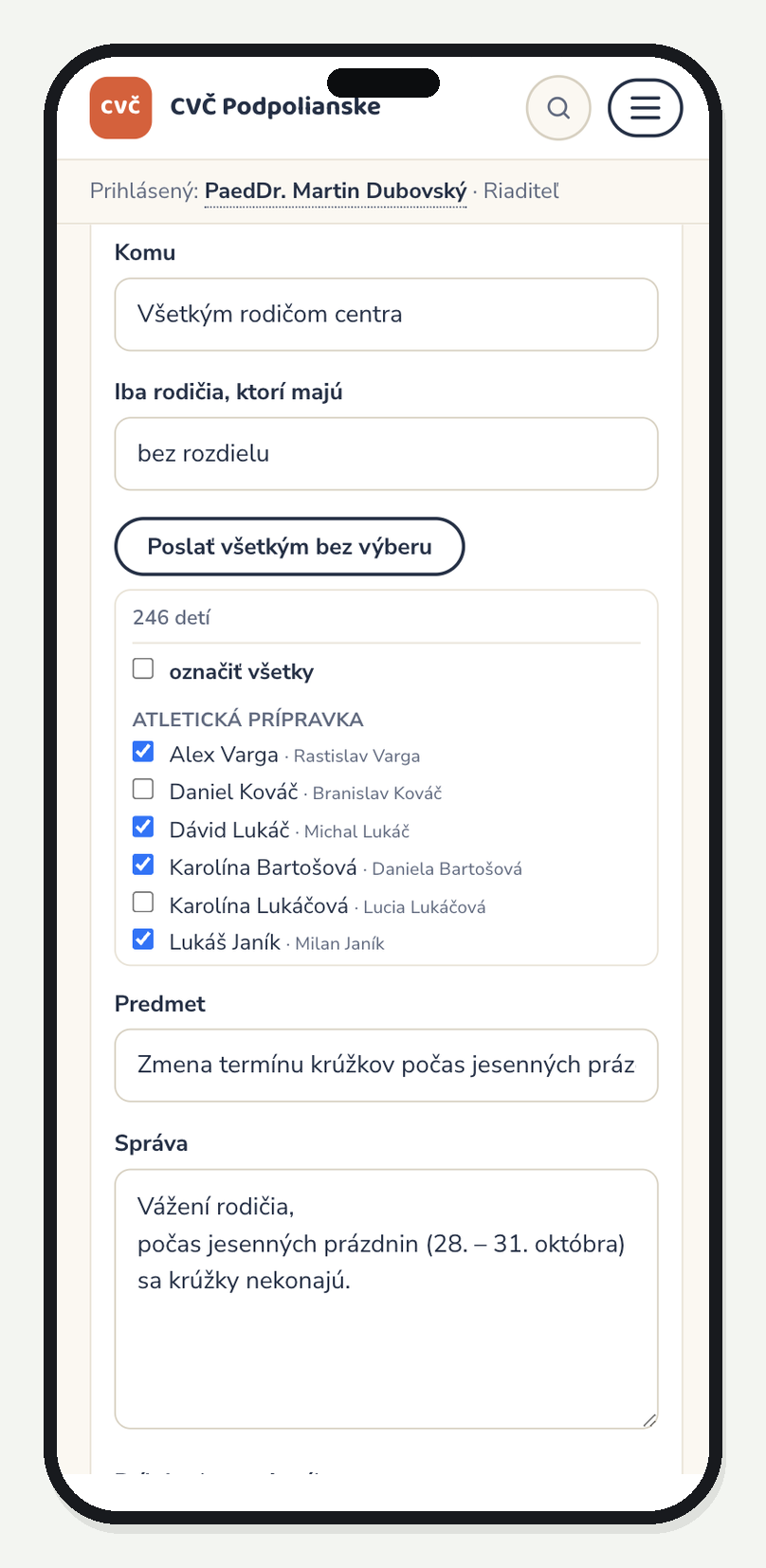 Zoznam adresátov hromadnej pošty v Portáli CVČ: deti rozdelené podľa krúžkov s menom rodiča a zaškrtávacím políčkom